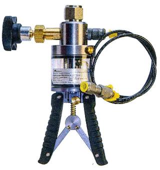 Hand-Held Portable Hydraulic Pressure Test Pumps CPP700-H